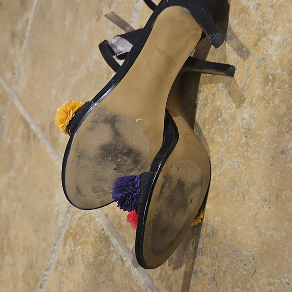 Betsey Johnson Ankle Strap Floral Heels Size 9B - Picture 8 of 12